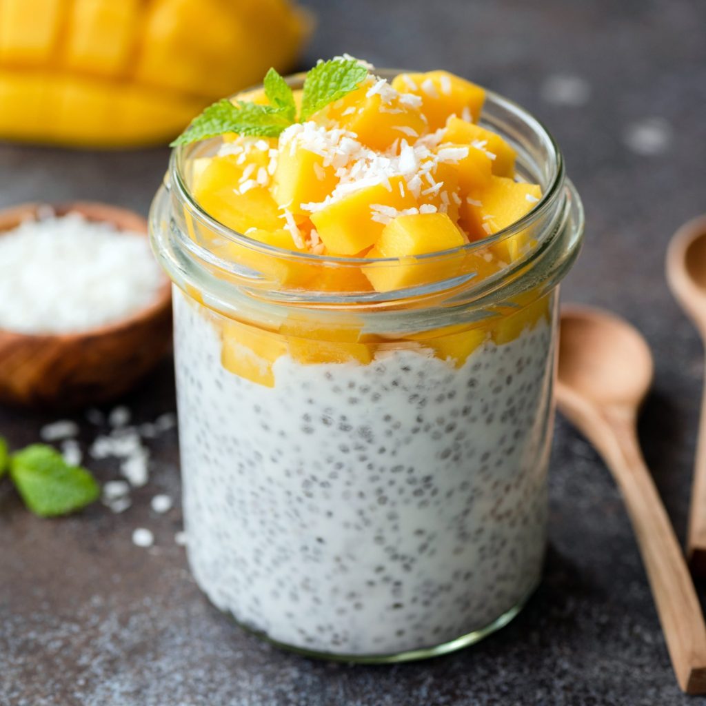 budinca-chia-lapte-cocos-mango